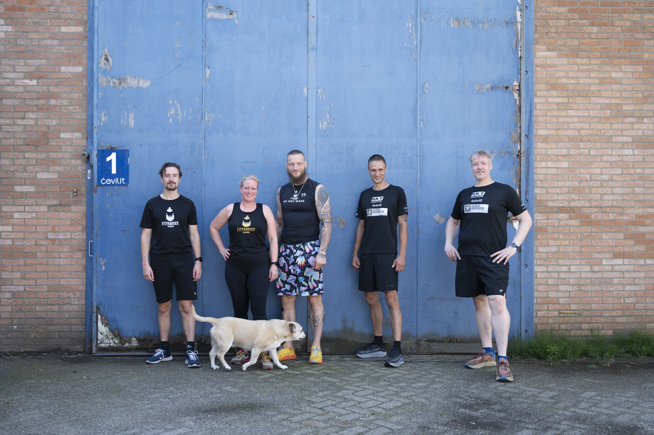 Team van Fitfabriek De Baard bij een loopevenement